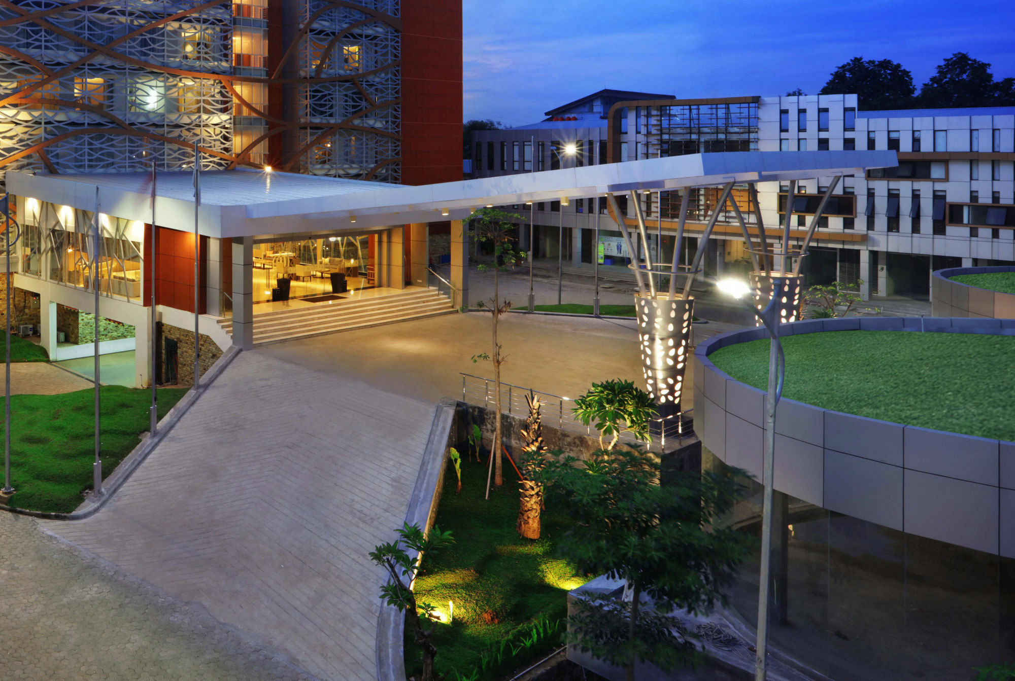 Harper Perintis By Aston Makassar